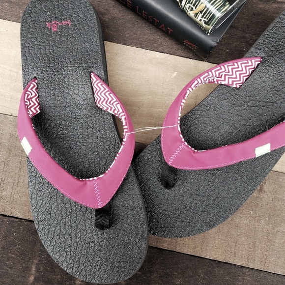 sanuk yoga serenity 4